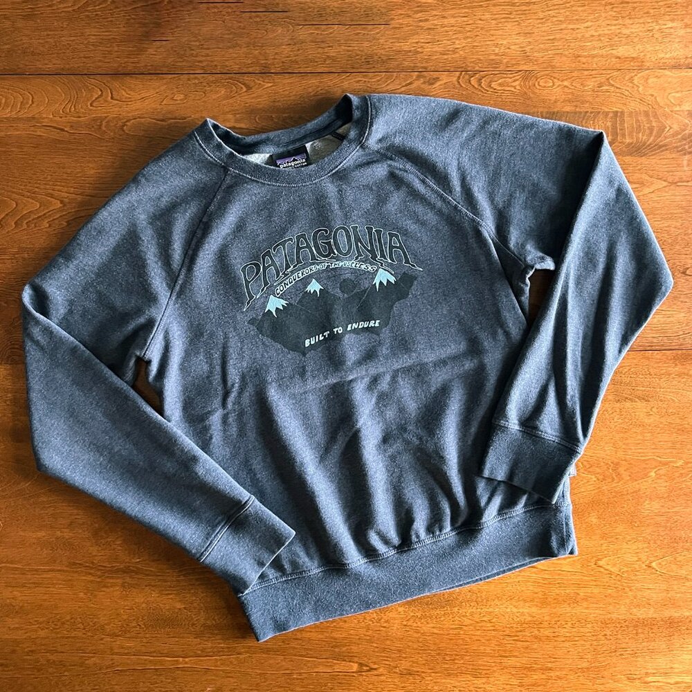 Patagonia "Conquerors of the Useless" navy pullover S